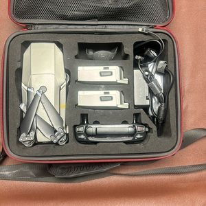DJI Maverick 3 with 3 batteries, charging hub, extra propellers,carrying case